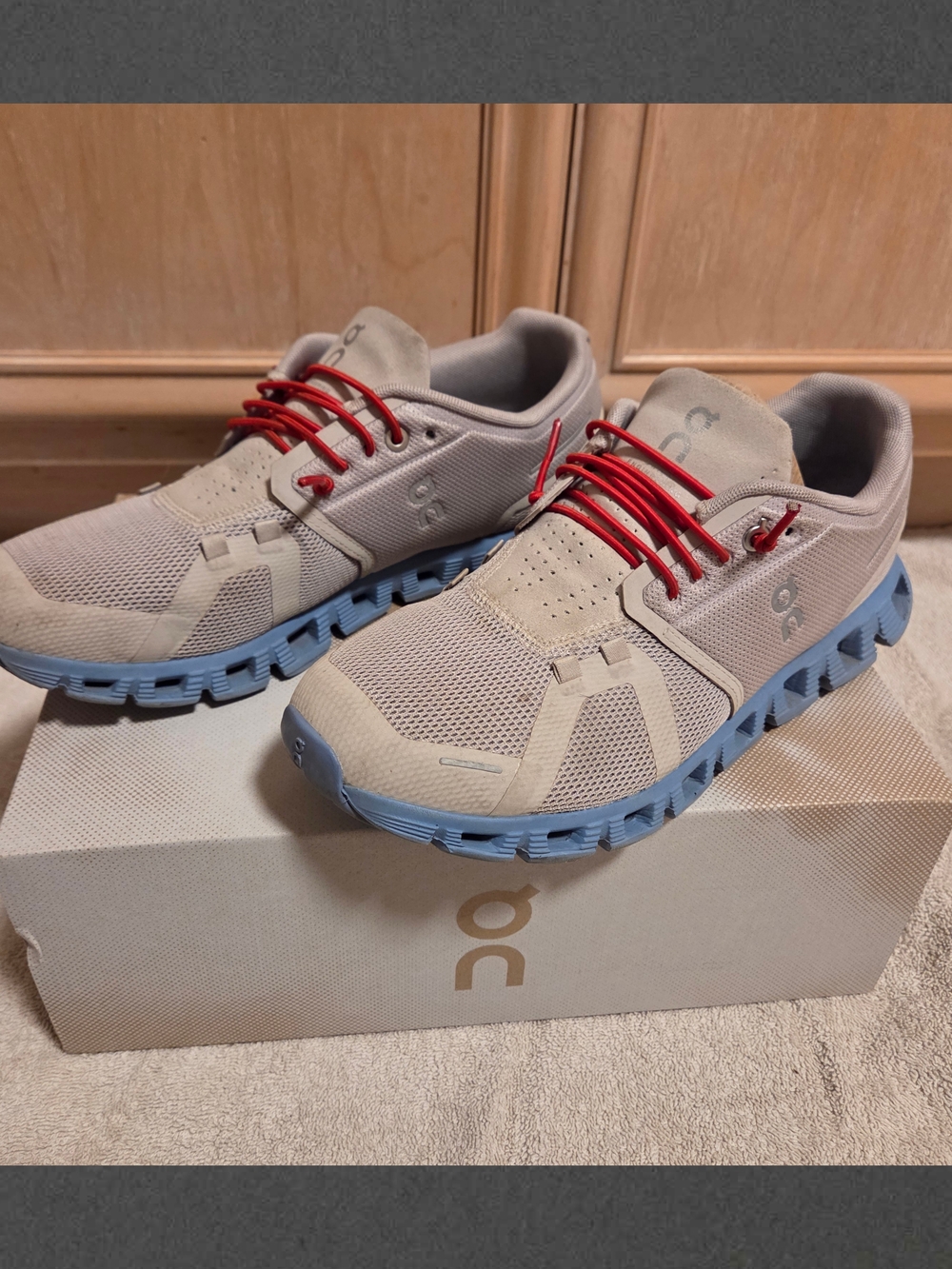On Cloud 5 womans size 9.5
